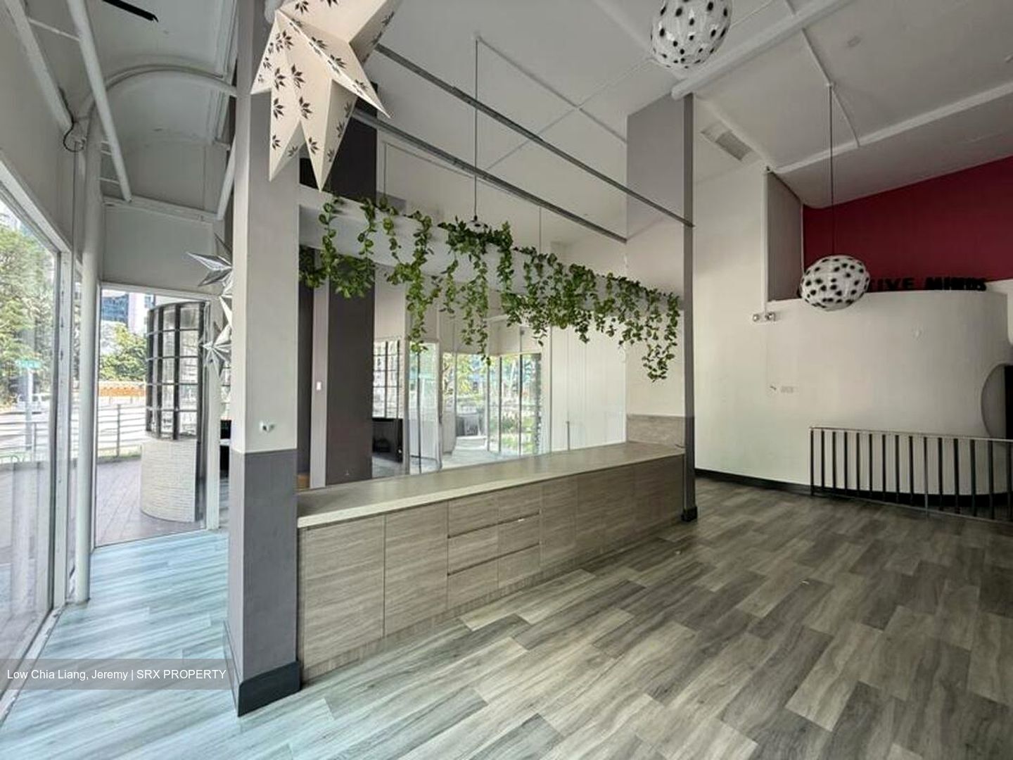 Crystal Court (D10), Retail #505653431
